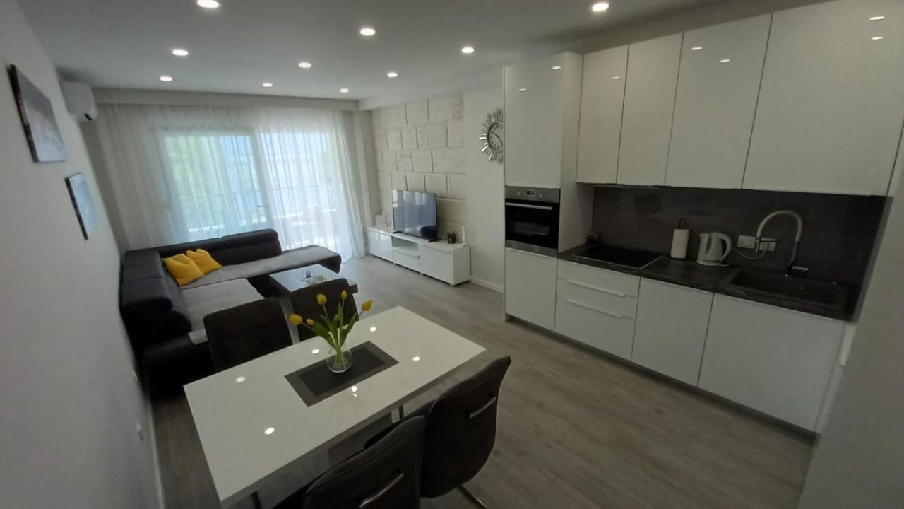 Lux Apartman Antonija Makarska Exterior foto